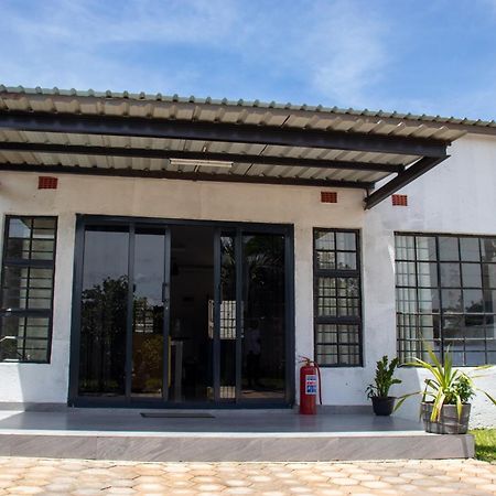 Lowin Suites-One-Bed Apartments Lusaka Luaran gambar